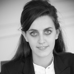 Flore Poloni, Avocate senior, August & Debouzy Avocats